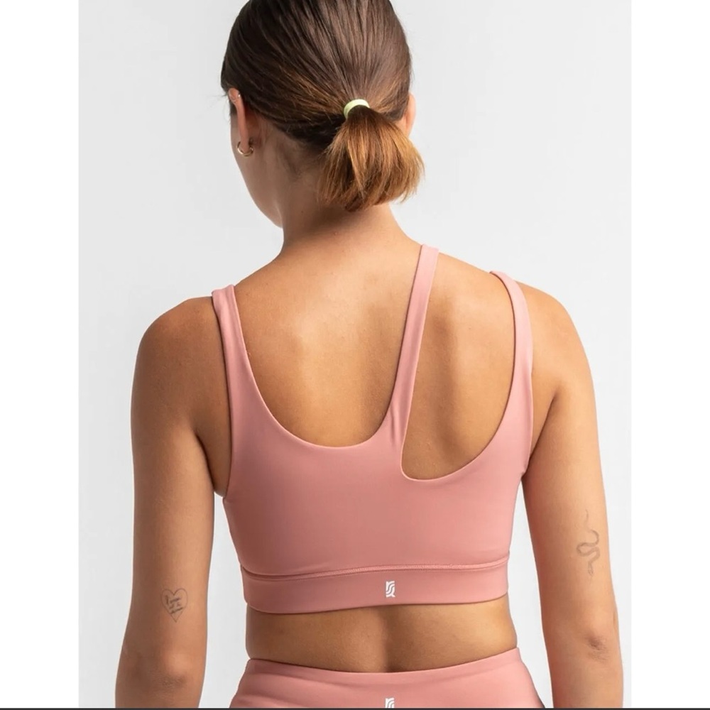 RSQ Pink Mauve Cutout Strap Asymmetrical Tank Sports Bra Size XXL - Picture 2 of 9